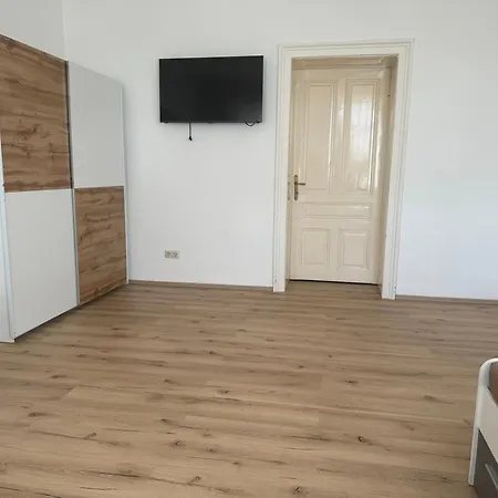 Apartamento & Amstetten